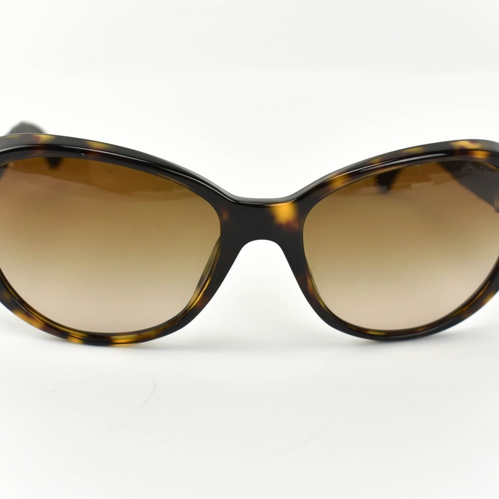 CHANEL: Tortoise Brown, Tweed & CC Sunglasses (ct) - Picture 4 of 8